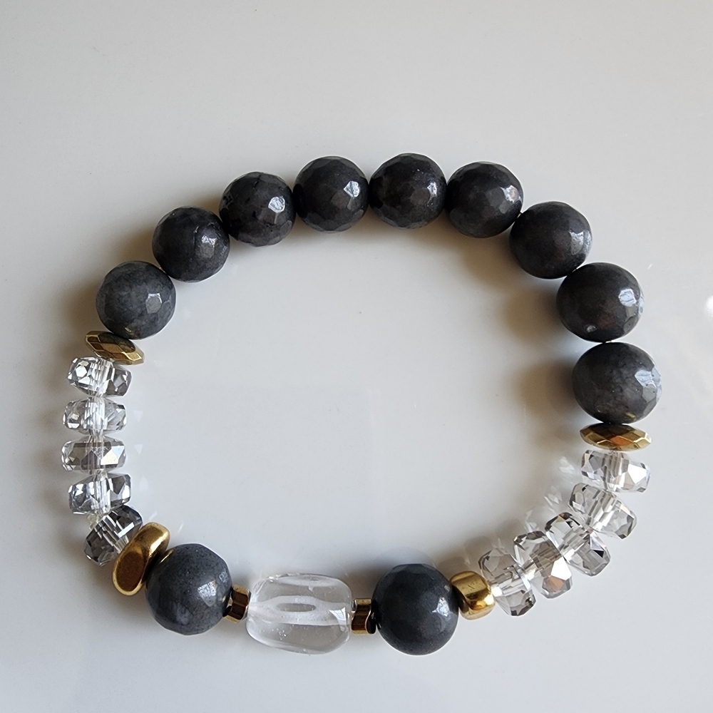 Elegant Black and Gold Beaded Bracelet